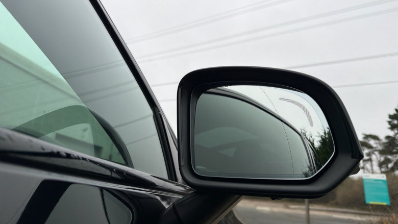 Volvo XC40 2.0 B4P Ultra Dark 5dr Auto Petrol Estate